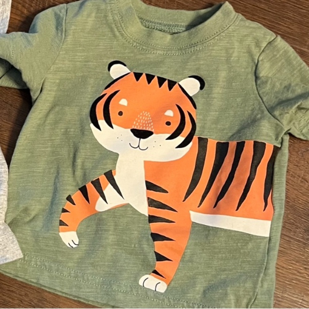 Carters Tiger TShirt